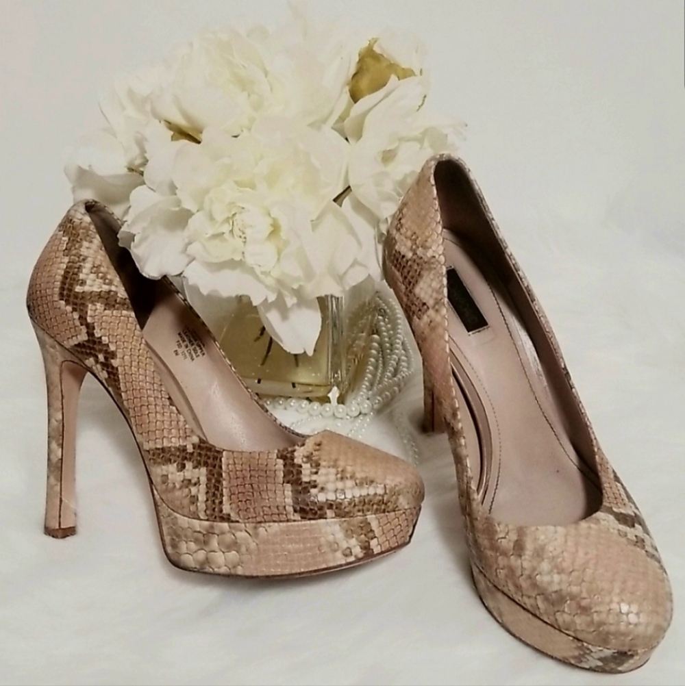 Joan & David Daquelia Snakeskin Patterned Platform High Heels